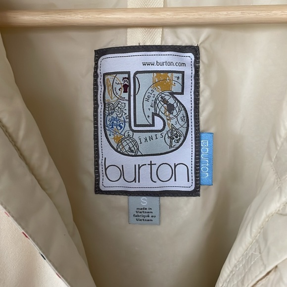 Burton women’s ski jacket / snowboard jacket, size small - Picture 10 of 13